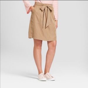 A New Day Khaki Brown Skirt w/Pockets - Size L